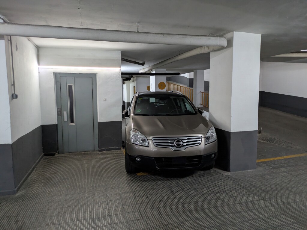 Plaza de parking en Madrid en CASTILLEJOS GENERAL PERON Calle Orense