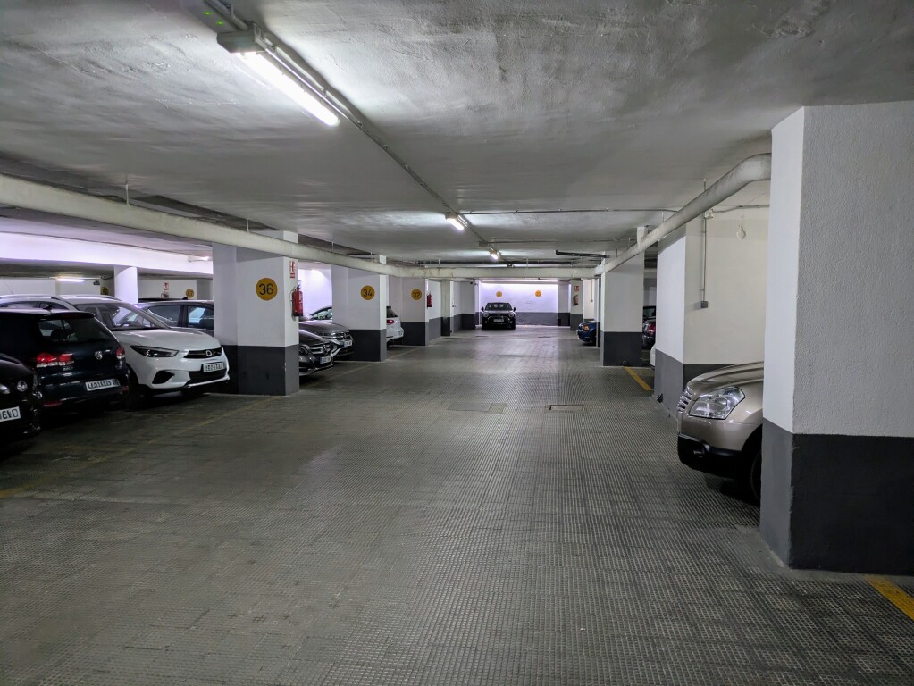 Plaza de parking en Madrid en CASTILLEJOS GENERAL PERON Calle Orense