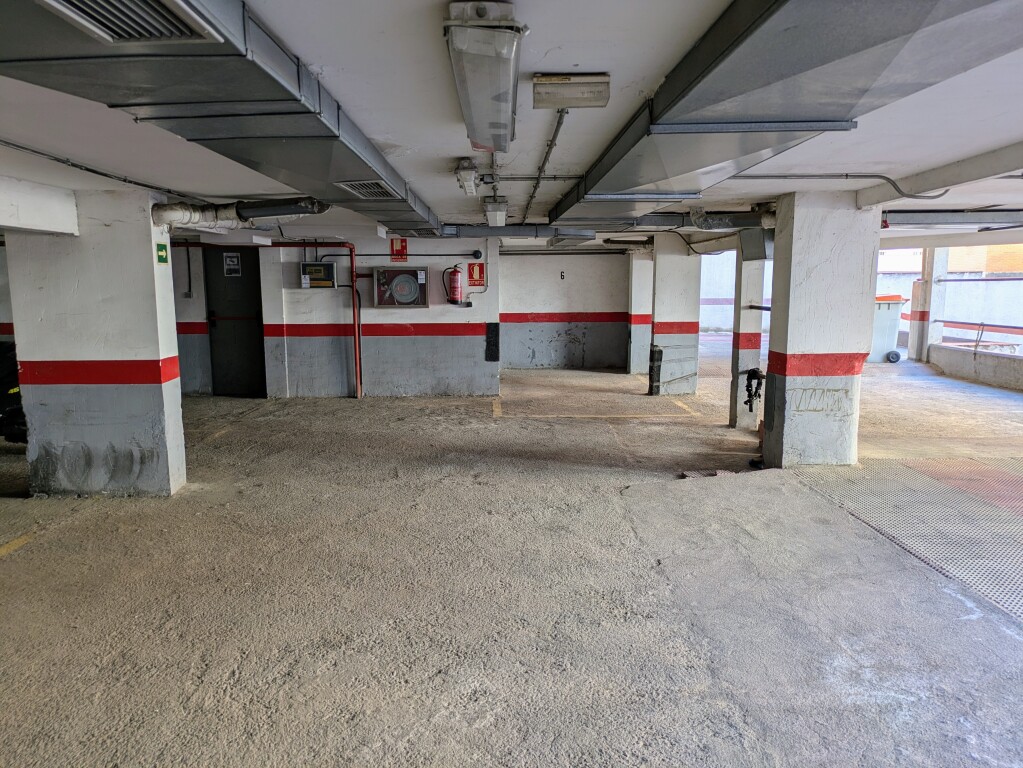 Plaza de parking en Madrid en VENTAS  Calle Carolina Coronado