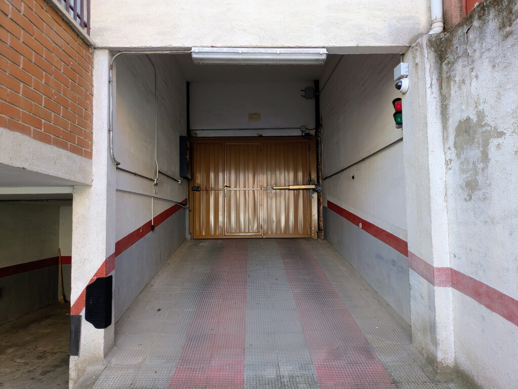 Plaza de parking en Madrid en VENTAS  Calle Carolina Coronado