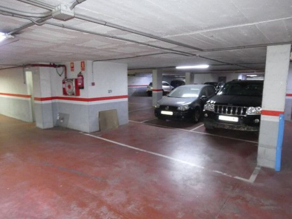 Plaza de parking en Granollers en   Ecuador