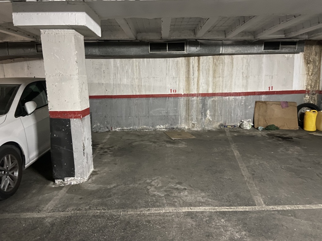 Lote de plazas en Santa Coloma De Gramanet en CENTRE  Passeig Llorenç Serra