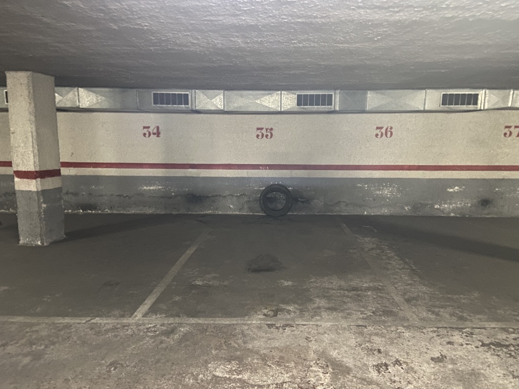 Lote de plazas en Barcelona en SANTS  Puig I Valls