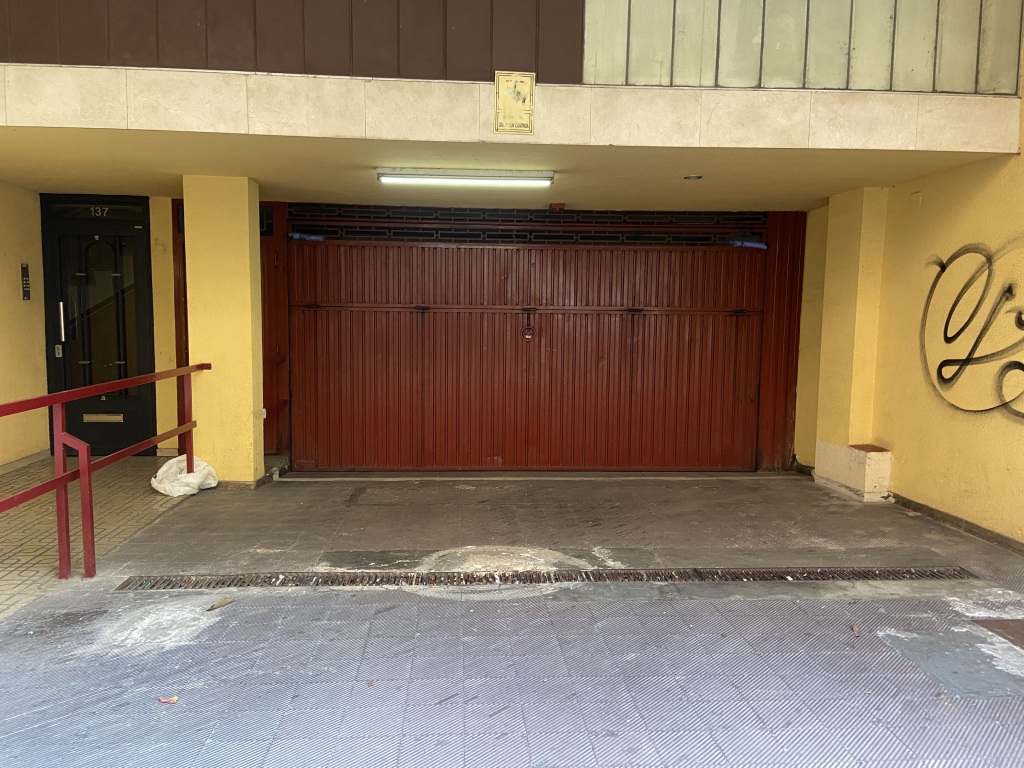 Lote de plazas en Hospitalet De Llobregat en LA TORRASSA  Rafael De Campalans