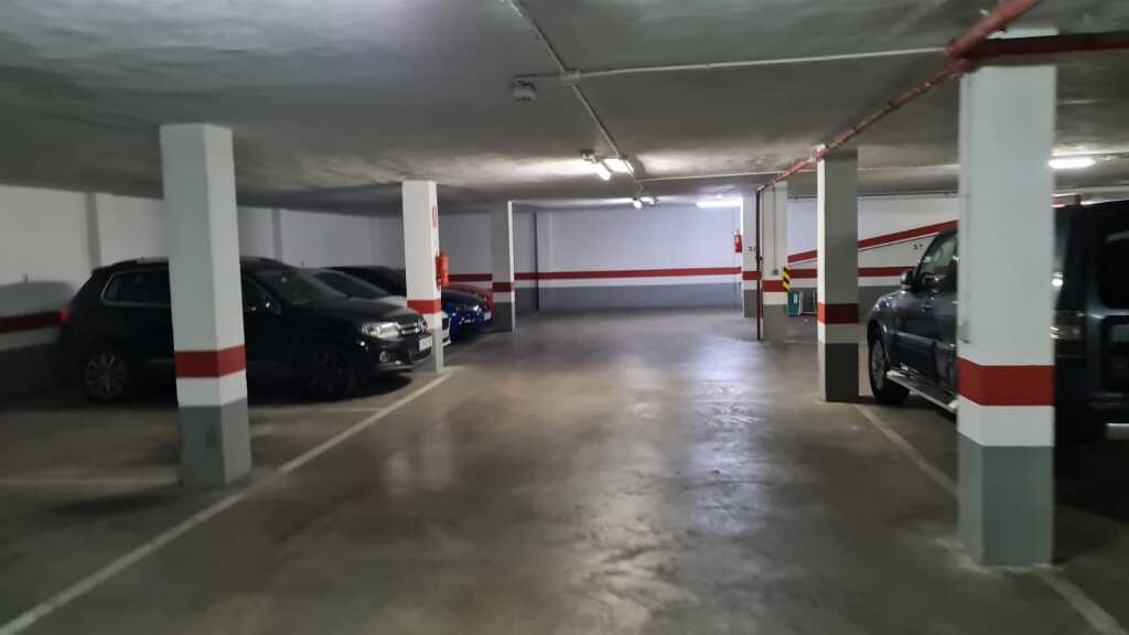 Plaza de parking en Valencia en BENICALAP  Carlos Dinnbier