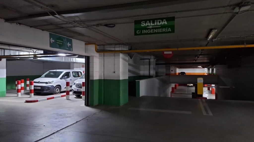 Garaje Entero en Sevilla en MACARENA  Avenida Ingeneria