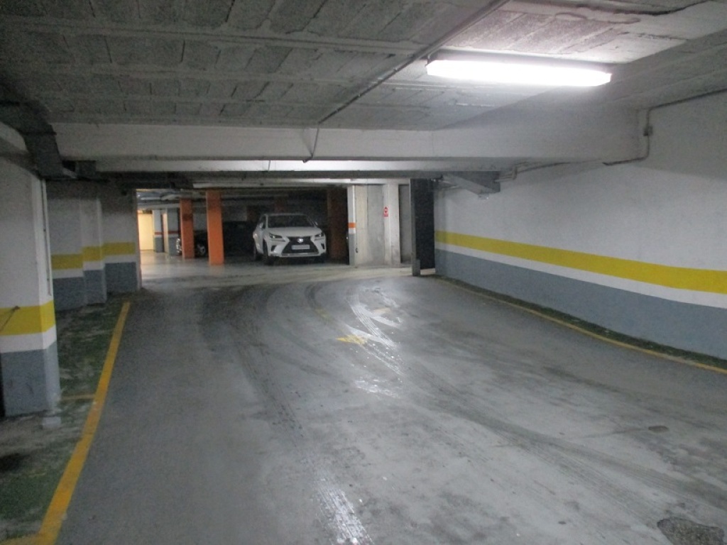 Plaza de parking en Vigo en   Uruguay